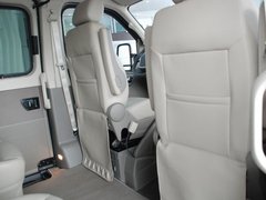 2011款 2.5T 手动 短轴中顶尊杰版