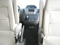 2011款 2.5T 手动 短轴中顶尊杰版