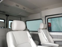 2011款 2.5T 手动 短轴中顶尊杰版
