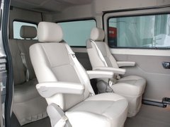 2011款 2.5T 手动 短轴中顶尊杰版