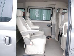 2011款 2.5T 手动 短轴中顶尊杰版
