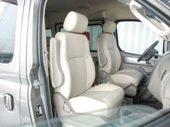 2011款 2.5T 手动 短轴中顶尊杰版