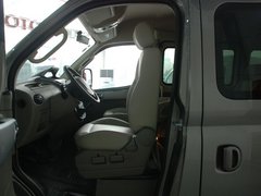 2011款 2.5T 手动 短轴中顶尊杰版