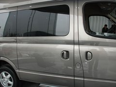 2011款 2.5T 手动 短轴中顶尊杰版