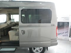 2011款 2.5T 手动 短轴中顶尊杰版