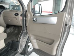 2011款 2.5T 手动 短轴中顶尊杰版