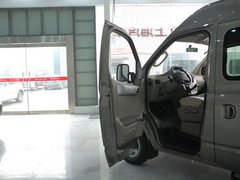 2011款 2.5T 手动 短轴中顶尊杰版