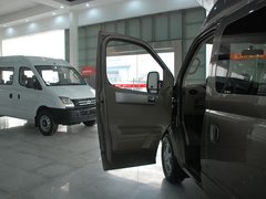 2011款 2.5T 手动 短轴中顶尊杰版