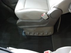 2011款 2.5T 手动 短轴中顶尊杰版