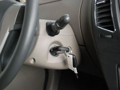 2011款 2.5T 手动 短轴中顶尊杰版