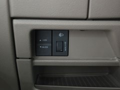 2011款 2.5T 手动 短轴中顶尊杰版