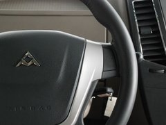 2011款 2.5T 手动 短轴中顶尊杰版