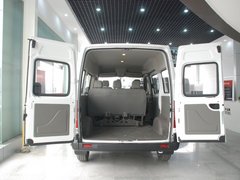 2011款 2.5T 手动 短轴中顶尊杰版