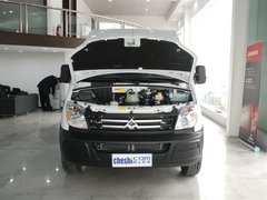 2011款 2.5T 手动 短轴中顶尊杰版