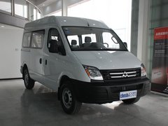 2011款 2.5T 手动 短轴中顶尊杰版