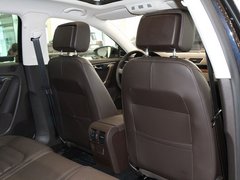 2012款 旅行版 2.0TSI 豪华型