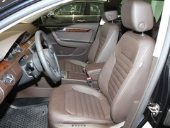 2012款 旅行版 2.0TSI 豪华型
