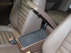 2012款 旅行版 2.0TSI 豪华型