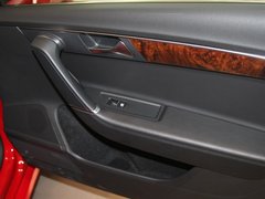 2012款 旅行版 2.0TSI 豪华型