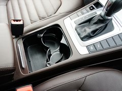 2012款 旅行版 2.0TSI 豪華型