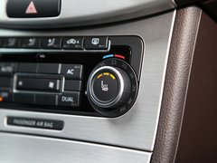 2012款 旅行版 2.0TSI 豪華型