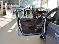 2012款 旅行版 2.0TSI 豪华型