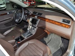 2012款 旅行版 2.0TSI 豪华型