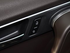 2012款 旅行版 2.0TSI 豪华型