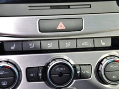 2012款 旅行版 2.0TSI 豪华型