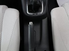 2010款 1.5L 手动 豪华型