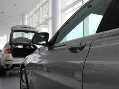 2011款 730Li 3.0L 典雅型