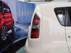 2012款 1.6L 自动 Premium