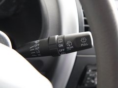 2011款 宜商 1.5 标准版 7座