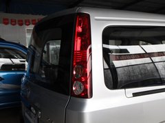 2011款 宜商 1.5 标准版 7座