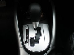 2012款 2.4L CVT 时尚导航版5座