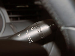 2012款 2.3L 自动 尊驭型