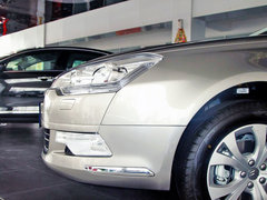 2012款 2.3L 自动 尊驭型