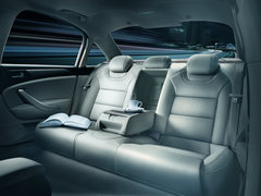 2012款 3.0L 自动 旗舰型