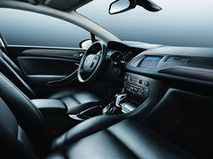 2012款 3.0L 自动 旗舰型