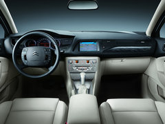 2012款 3.0L 自动 旗舰型