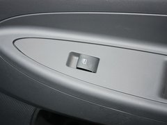 2012款 1.6L 手动 尊雅型