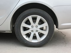 2012款 1.8L 手动 精英型
