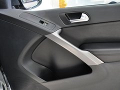 2012款 2.0TSI 自动 四驱旗舰版 5座