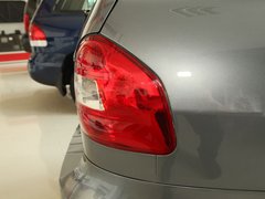 2012款 1.8T 手动 舒适型 5座