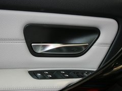 2013款 328i 2.0T 运动型