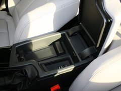 2013款 328i 2.0T 运动型