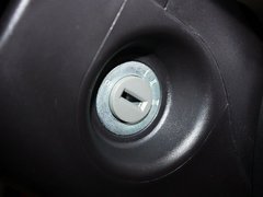 2012款 运动版 1.0L 手动 启航型