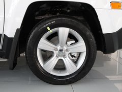2012款 2.4 自动 豪华版 5座