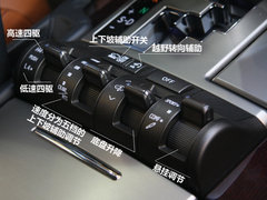 2012款 570 5.7 自动 8座