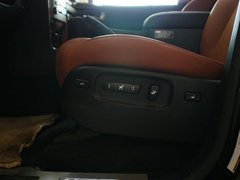 2012款 570 5.7 自动 8座